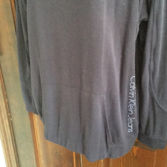 Lightweight pullover sweatshirt - Picture 2 of 3